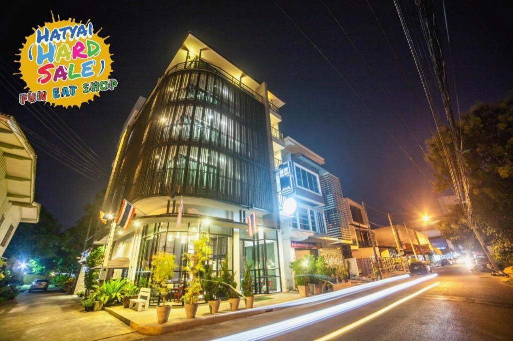 האט יאי De Poem Loft Boutique Residence מראה חיצוני תמונה
